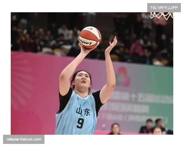 山东女篮利用内线优势控制节奏 张子宇命中率惊人 山东女篮利用内线优势控制节奏 张子宇命中率惊人