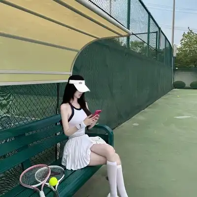 何博龙